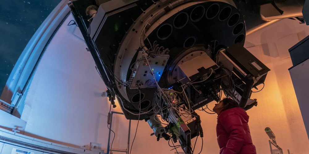 Ventana al Universo – Experiencia astronómica con telescopio de 1.23m